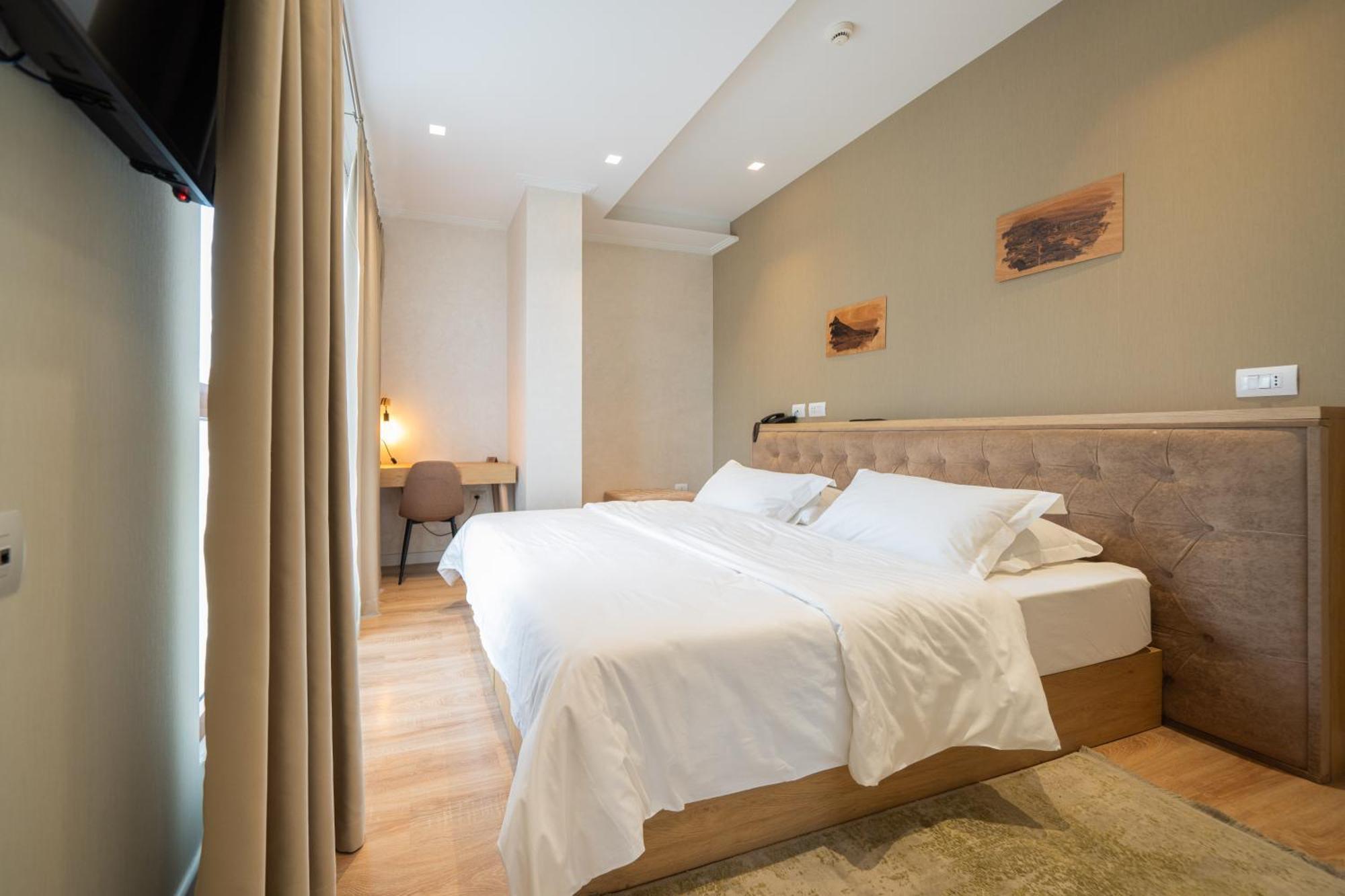 Merko Hotel Berat Luaran gambar