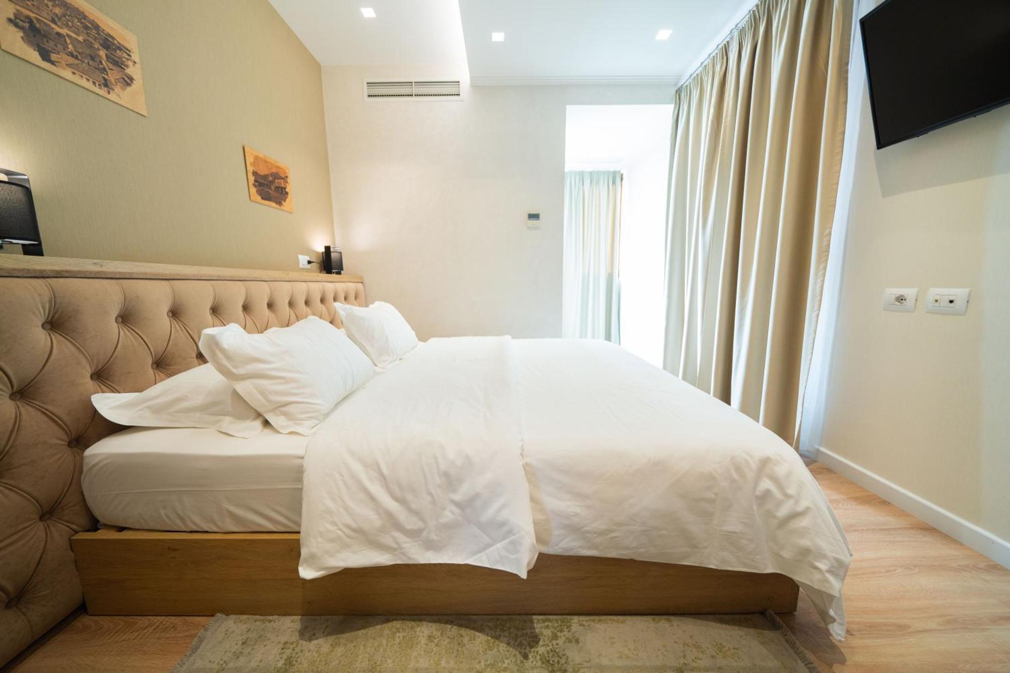 Merko Hotel Berat Luaran gambar