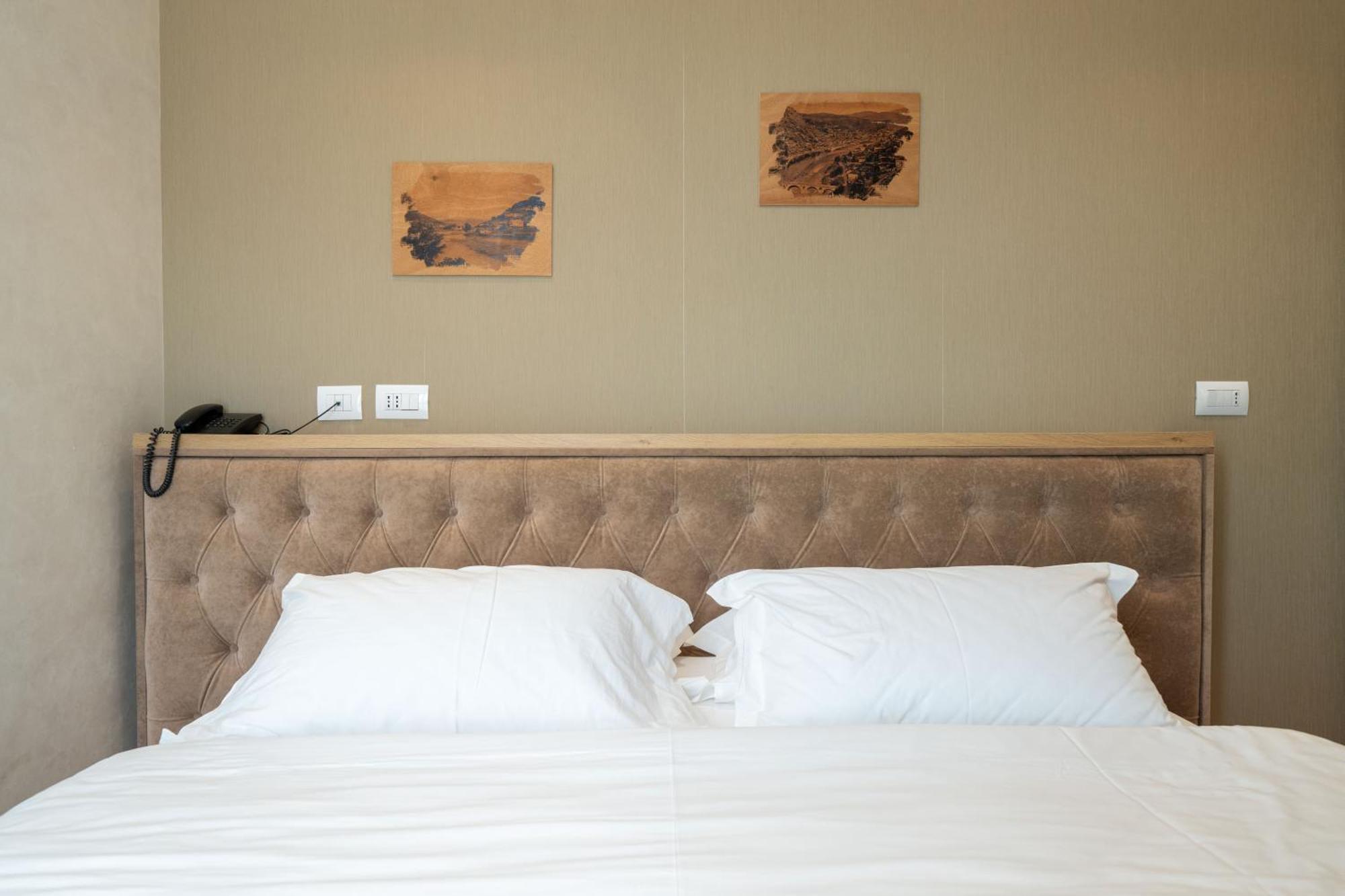Merko Hotel Berat Luaran gambar