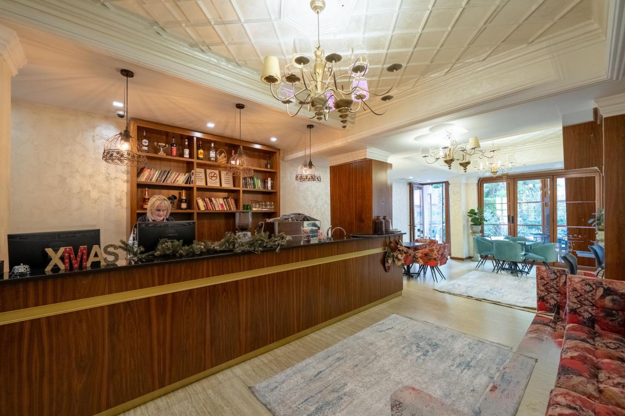 Merko Hotel Berat Luaran gambar